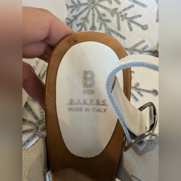 Brand New Bakers Sandals Venice Heels White Size 7 - Picture 3 of 7